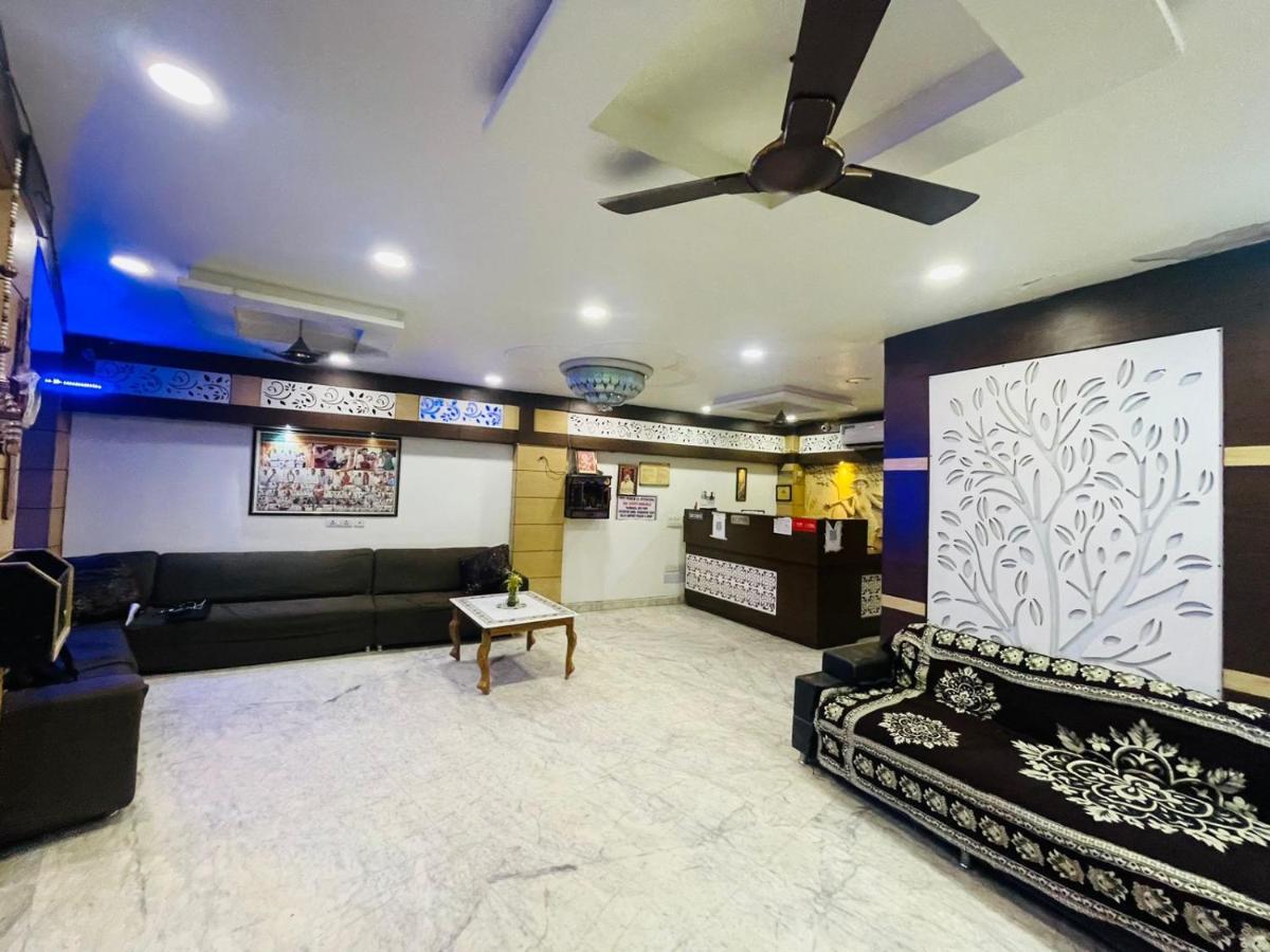 Blue Rose International, Family Hotel Agra  Exterior foto